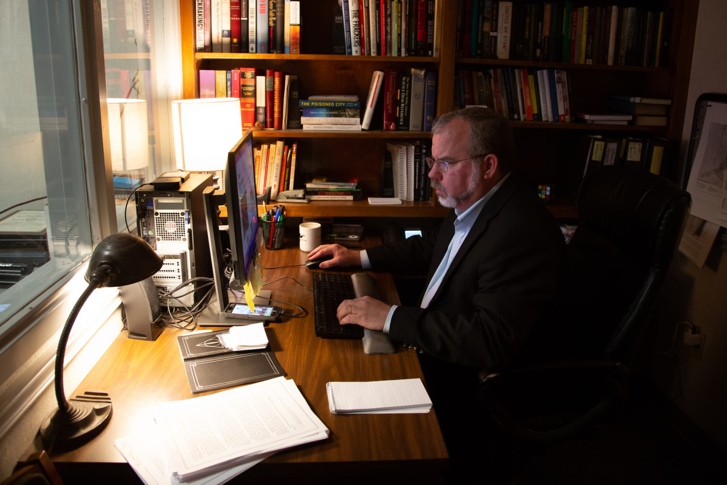 Ken Ward Jr. at his office, at the Charleston Gazette-Mail in Charleston, West Virginia September 21, 2018. (Photo by John D. and Catherine T. MacArthur Foundation)