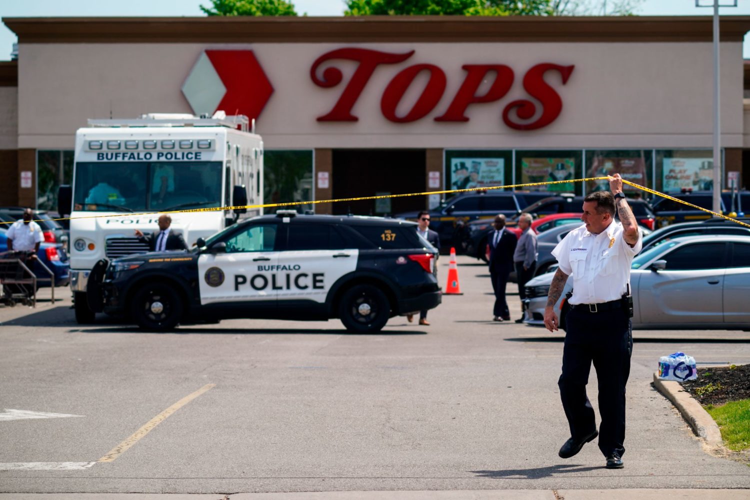 What role did right-wing media play in the Buffalo shooting?