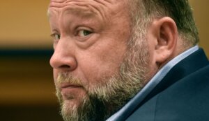 Alex Jones, shown here appearing in court during the Sandy Hook defamation damages trial at Connecticut Superior Court in September 2022. (Tyler Sizemore/Hearst Connecticut Media via AP, Pool)