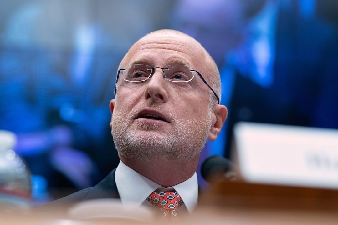 The FCC chair is pushing 'pro-American' content. That's not how a free press works. - Poynter