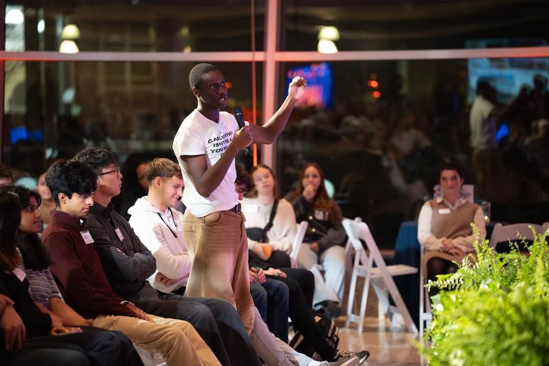 poynter.org - Chatwan Mongkol - As newsroom jobs shrink, some journalism schools teach students to go solo - Poynter